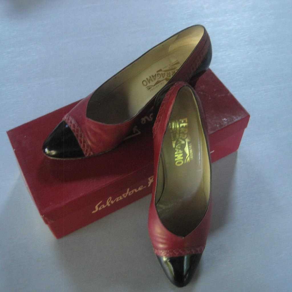 Salvatore Ferragamo Boutique Shoes 9b Gently Worn With Box